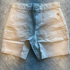 GAP Men's Cream Flat Front Shorts